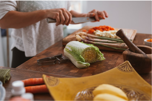 Is A Plastic Cutting Board Better Than A Wooden Cutting Board? – Dalstrong